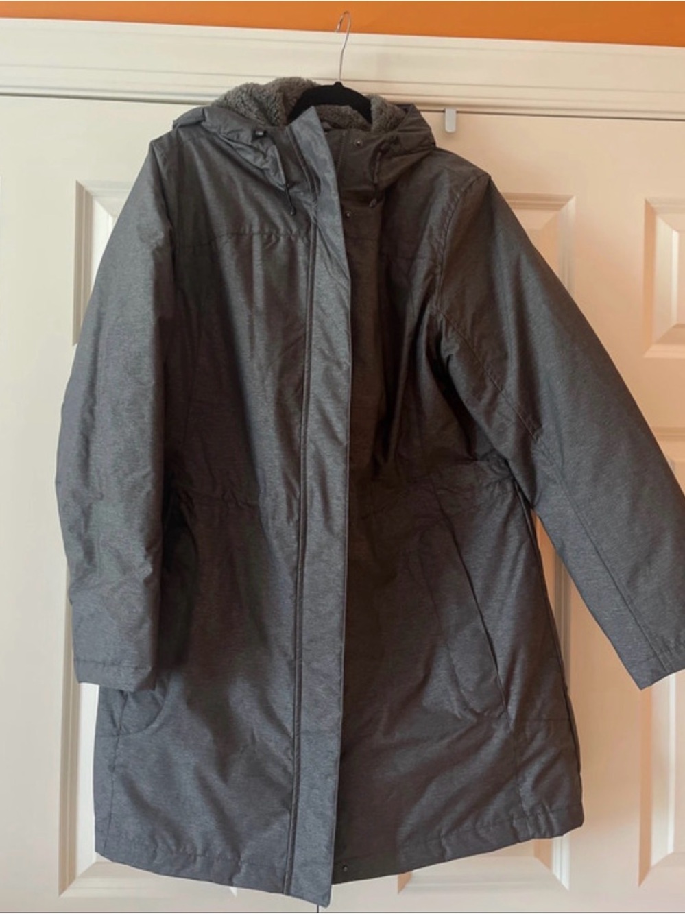 L.L. Bean Women's Gray Hooded Ski & Snow Jacket